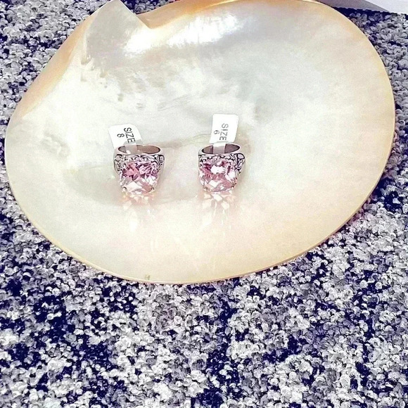 Pink cubic cocktail ring 18kGE marked size 6 and 8 - Picture 4 of 5